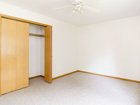 3rd image of 1015 Kellogg Ave Unit 2