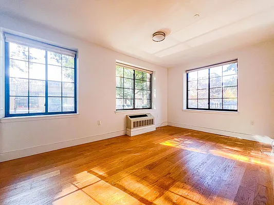 Rented by Compass | media 7