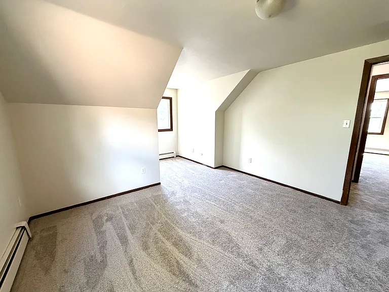 609 Belford St — Photo 25