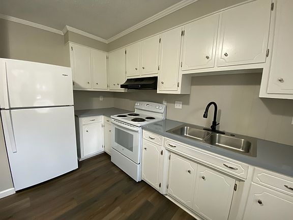 4th image of 3-613 Linden St