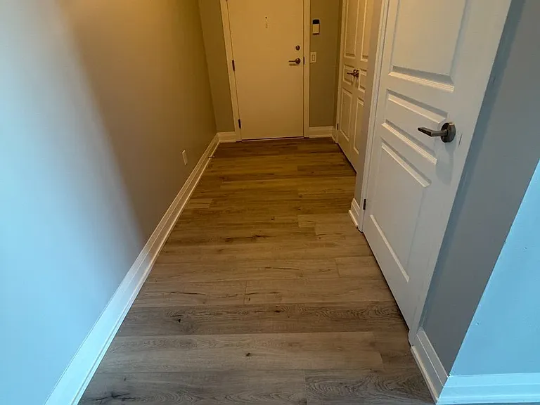 1 Hurontario St #1005 — Photo 6