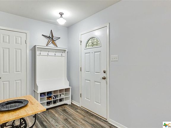 5th image of 2409 Birdcreek Dr