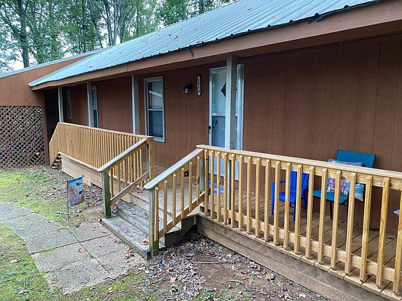 3rd image of 1059 River Oak Dr
