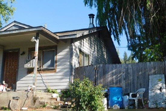 2nd image of 60 2nd Ave