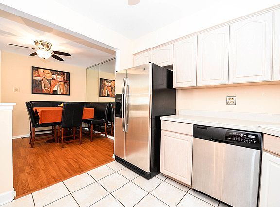 4th image of 1840 W Surrey Park Ln Unit 1D
