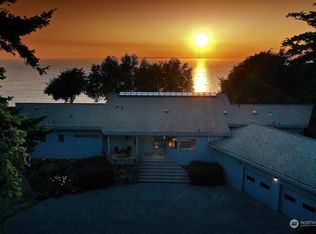 1287 W Beach Rd, Oak Harbor, WA 98277