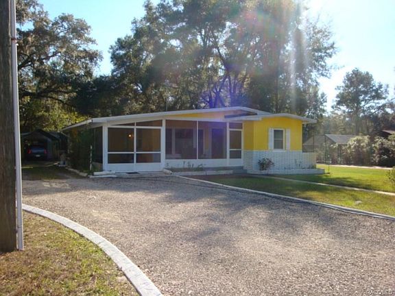 3rd image of 2800 W Cypress Dr