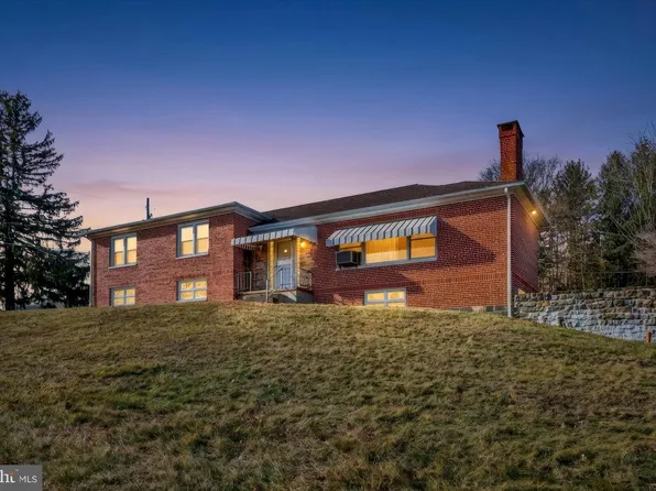 100 High St, Pine Grove, PA 17963