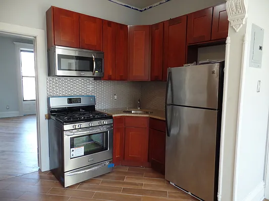 Rented by Flateau Realty | media 9