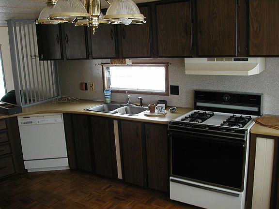 3rd image of 300 3rd Ave NW Trlr 3