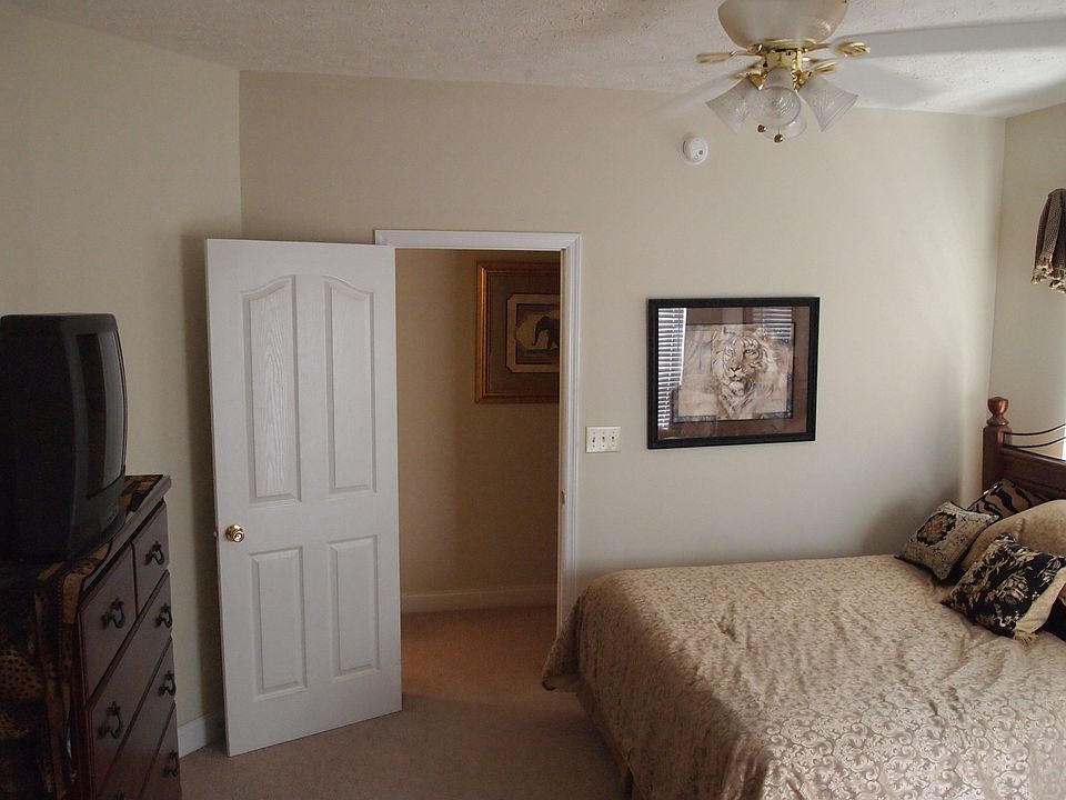 2nd image of 800 Gunn Rd APT 322
