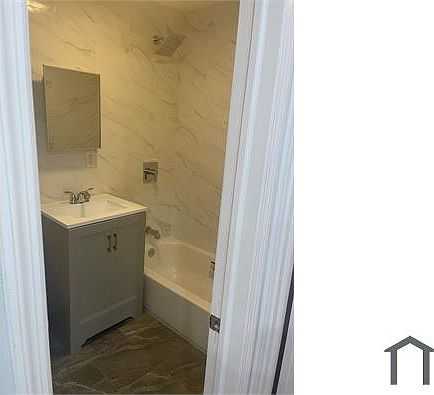 3rd image of 61 W 184th St #1