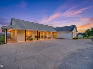 304 Michaels Ridge Blvd, Johnson City, TN 37615