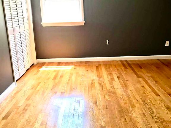 4th image of 38 River St