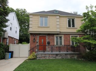 7331 196th St, Fresh Meadows, NY 11366