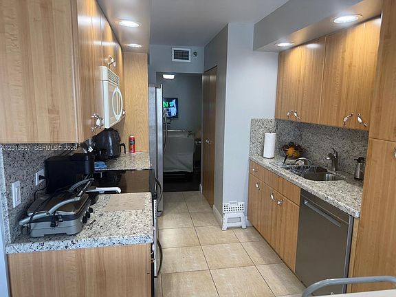 4th image of 1201 S Ocean Dr APT 1609S