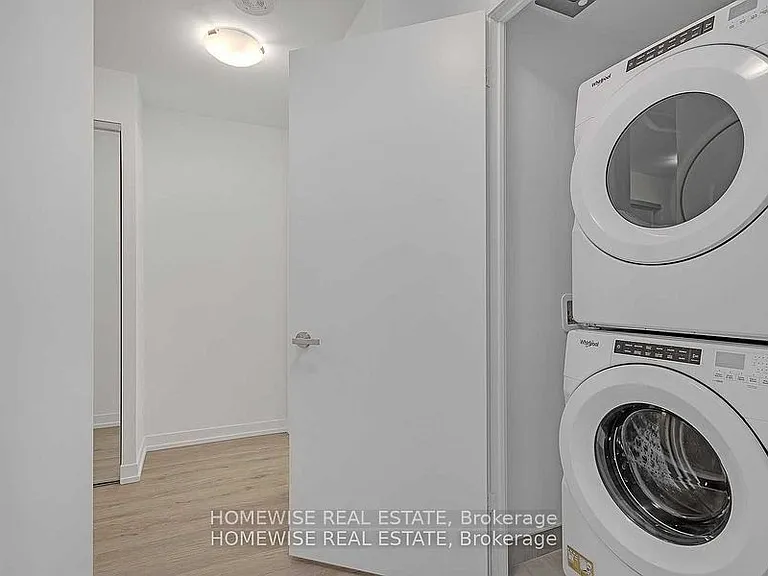 8868 Yonge St #1011E — Photo 17