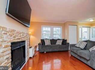 5 Ross Ct, Newark, DE 19702