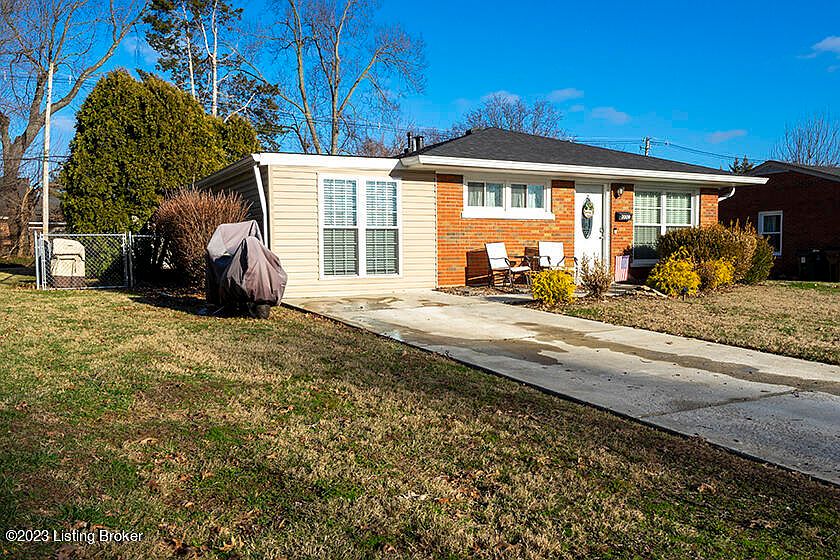 1st image of 2009 Redleaf Dr