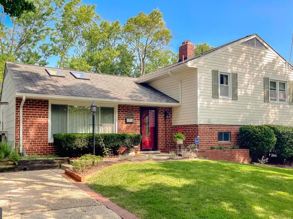 8318 Oliver St, Hyattsville, MD 20784