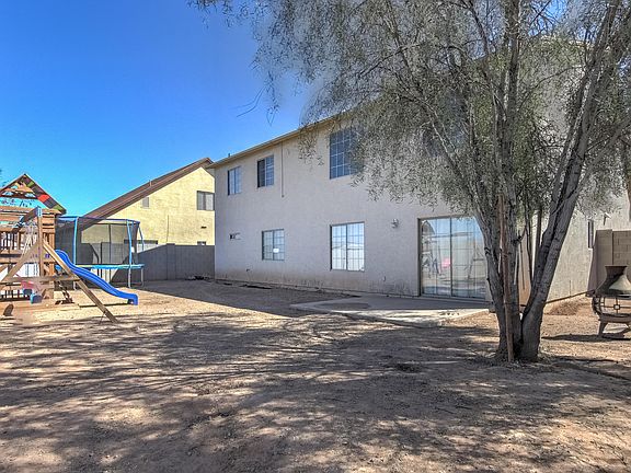 5th image of 216 W Palm Ct