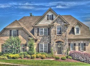 256 Brooke Valley Blvd, Knoxville, TN 37922