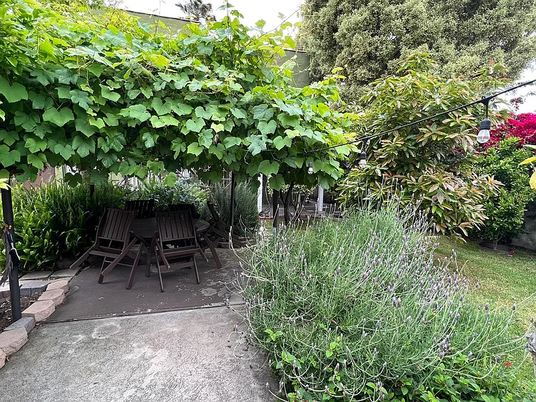 1226 S Highland Ave — Photo 23
