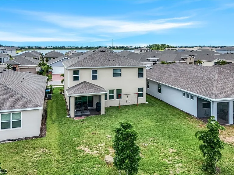 421 Coral Reef Pl — Photo 37