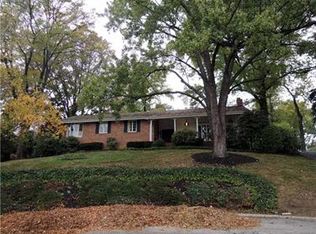 265 Banbury Ln, Pittsburgh, PA 15220