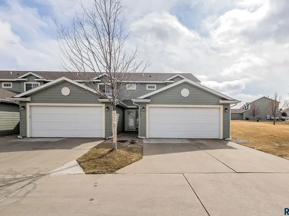 5407 W Oakcrest Pl, Sioux Falls, SD 57107