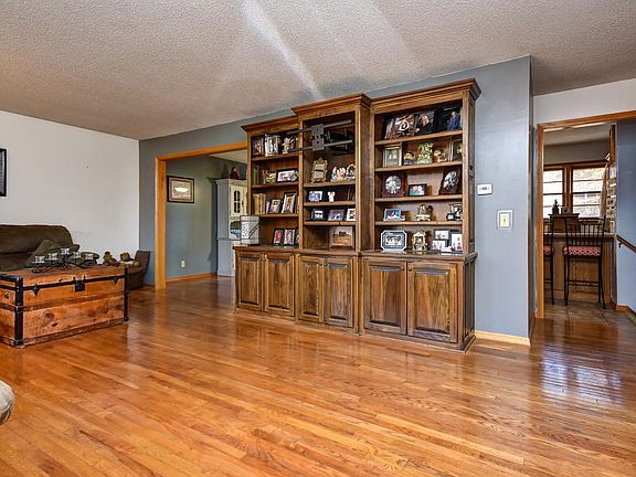 706 S. Walnut St-18