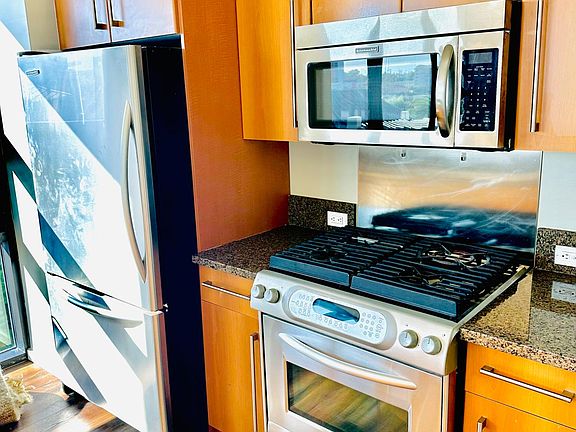 5th image of 350 11th Ave Unit 517
