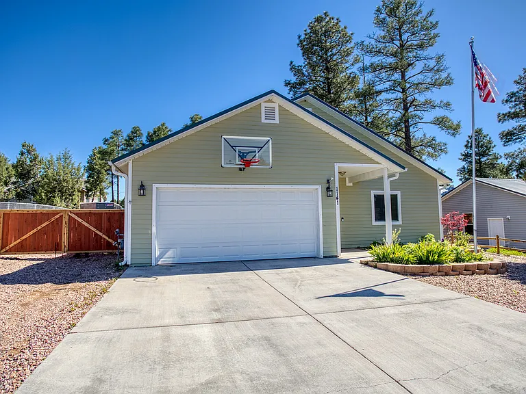 1141 W Cross Creek Ln — Photo 2