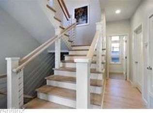 16 Beacon St, Somerville, MA 02143