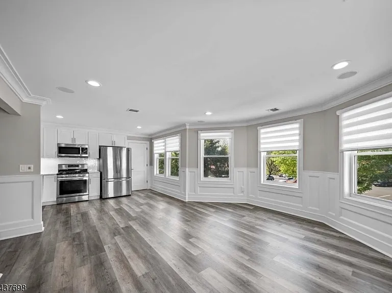 21 Valley Ave — Photo 4