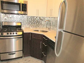 Rented by Uptown Flats LLC