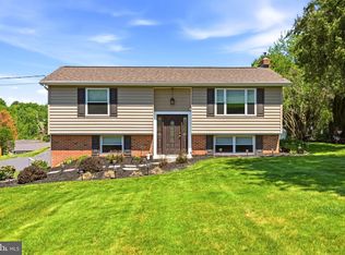 706 S Shawnee Dr, Auburn, PA 17922