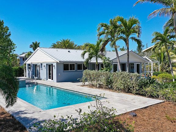 3rd image of 16891 Captiva Dr