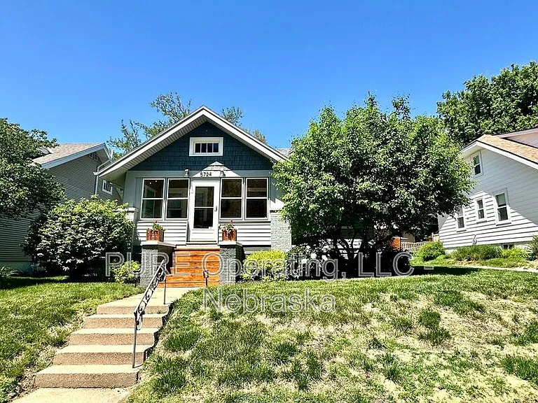 5724 Rees St — Photo 2