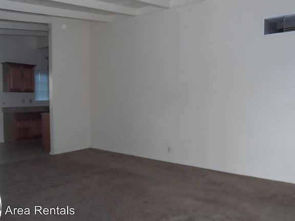 3rd image of 721 Arville Ave