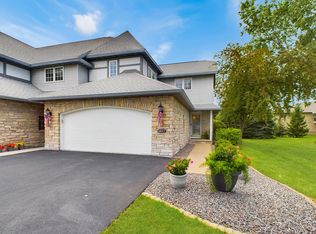 1627 N Lilas Dr, Appleton, WI 54914