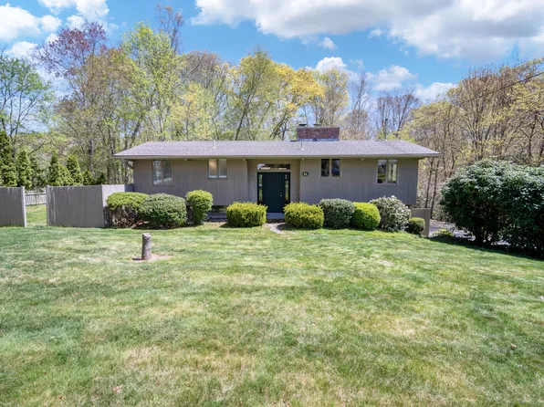 6 Stone Cliff Drive, East Lyme, CT 06357