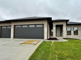 2130 S 93rd St, Lincoln, NE 68520