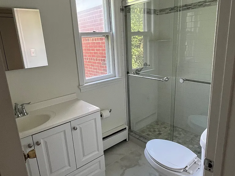 11208 Ashley Dr — Photo 13