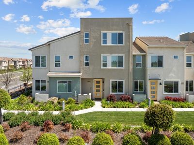3694 E Commerce Way, Sacramento, CA, 95834