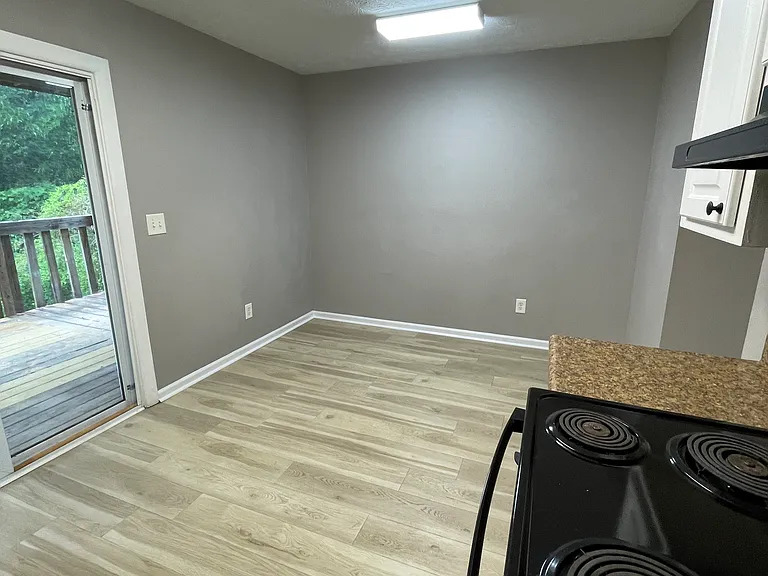 3173 Dove Ct #B — Photo 13
