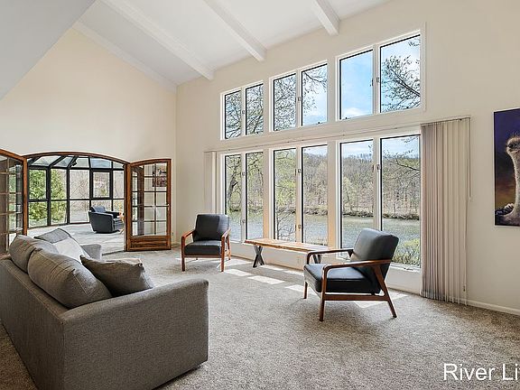 4th image of 5090 Sequoia Dr SE