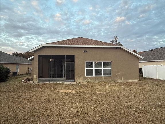 5th image of 5000 SW 40th Pl