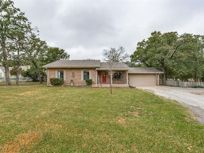 712 Kiowa Dr E, Lake Kiowa, TX, 76240