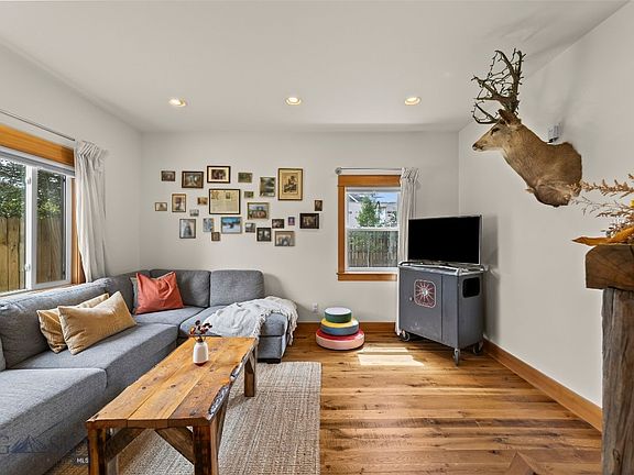 2nd image of 802 Missoula Ave